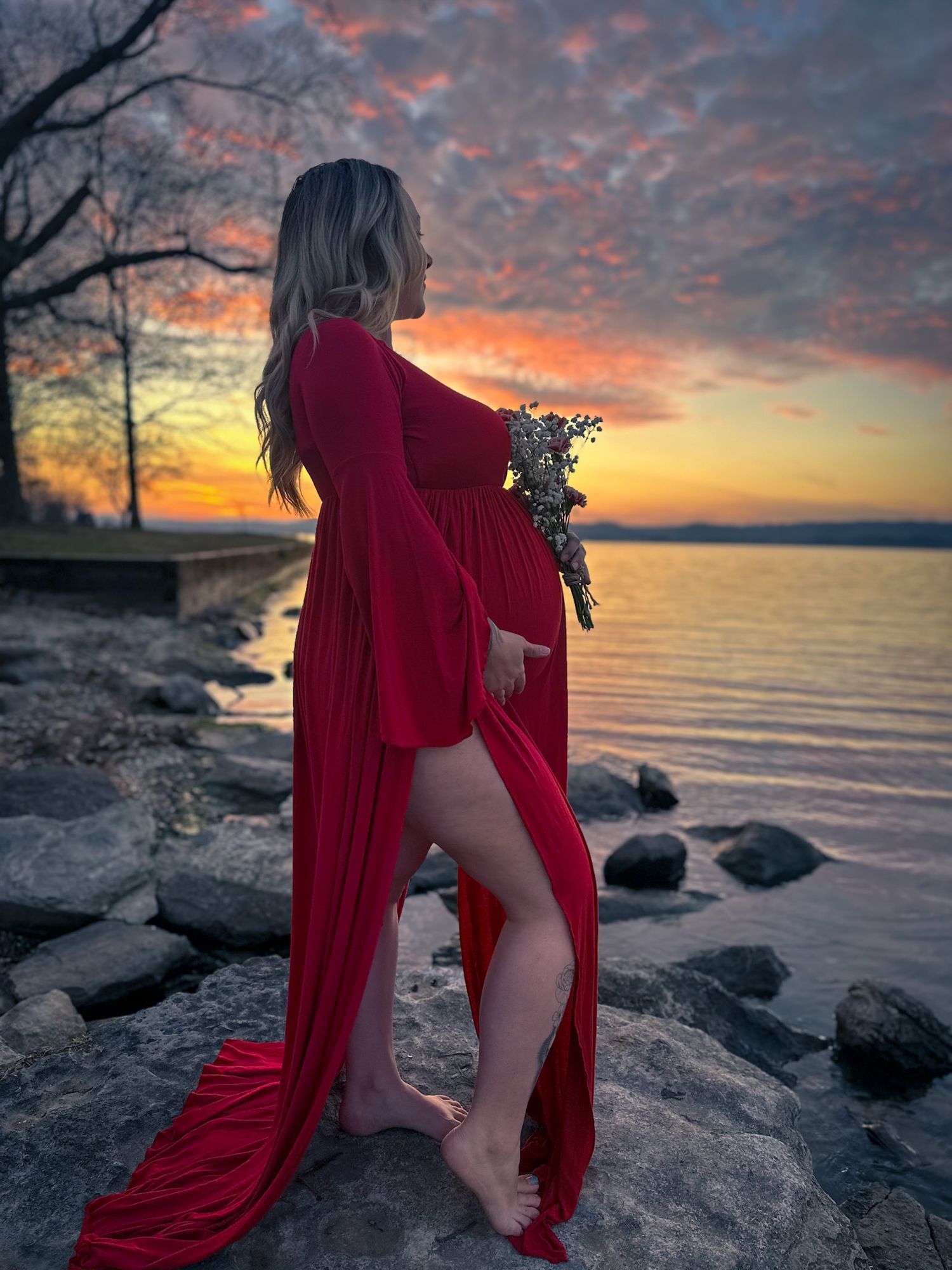 Maternity couple session at sunset
